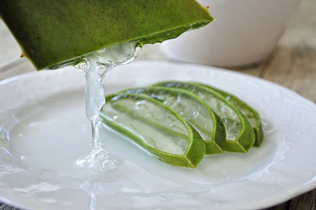 Aloe Vera Gel: Benefits, Uses, and Side Effects